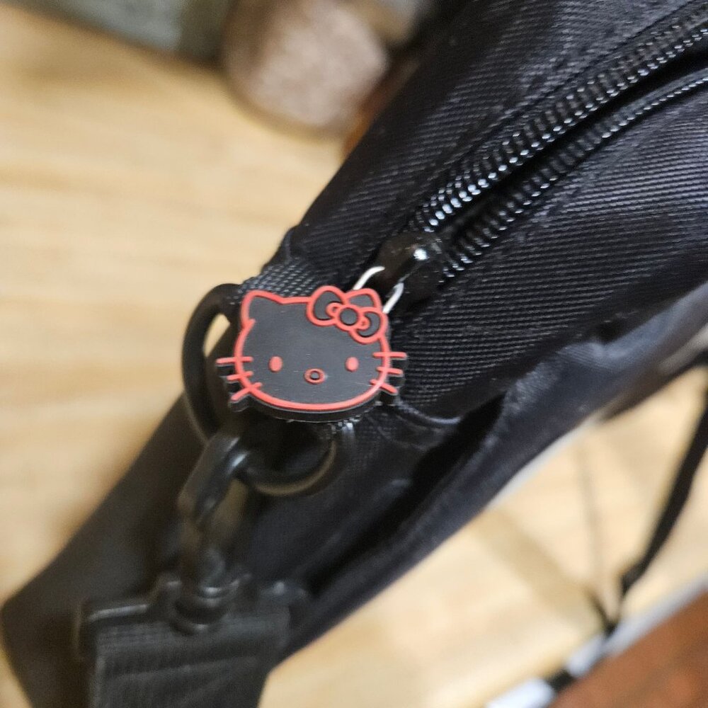 Hello Kitty Black 15" Laptop Bag With Shoulder Strap Multiple Pockets Messenger - Picture 8 of 10